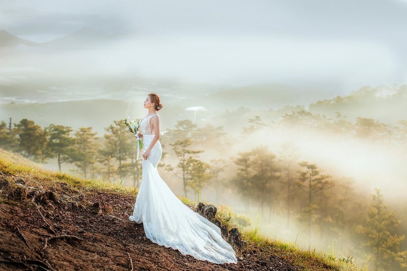 Boho-chic bridal look